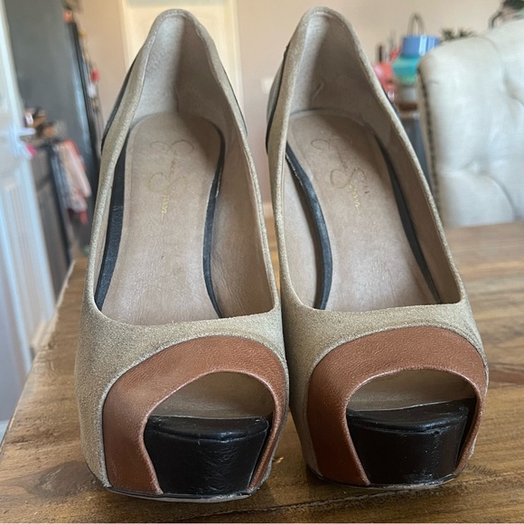 Jessica Simpson Pleasance Tan Combo Heels GUC - Picture 5 of 7
